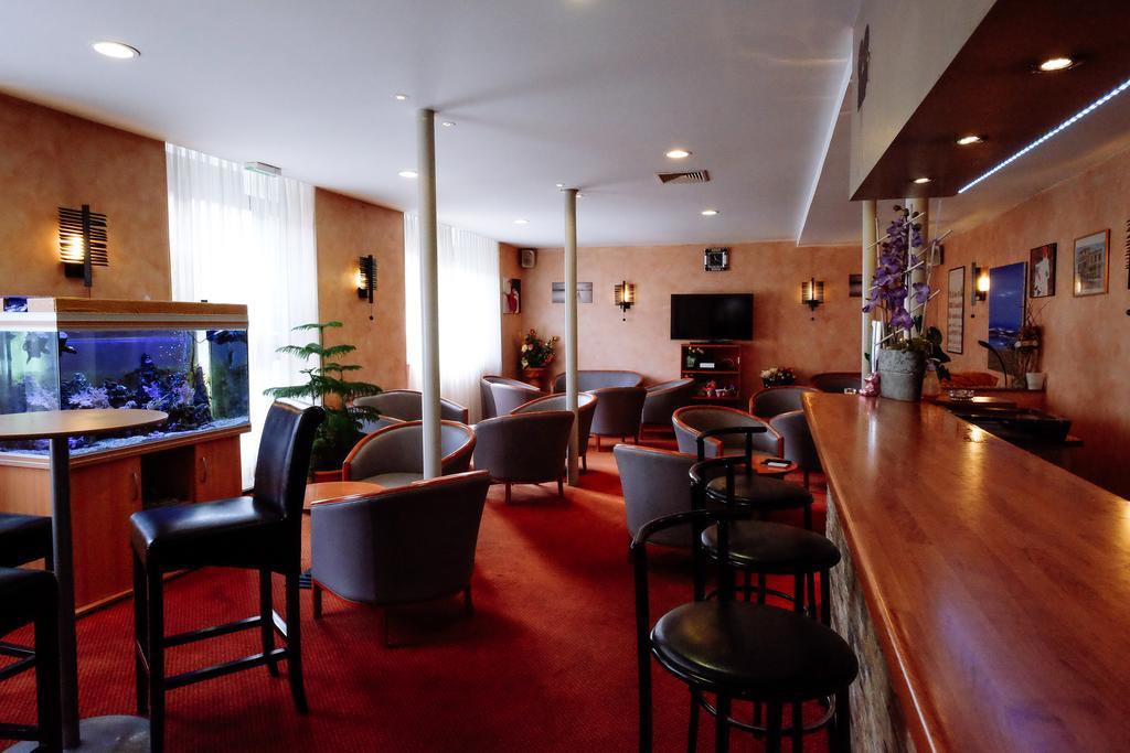 Hotel Pedussaut Saint Gaudens Exterior foto